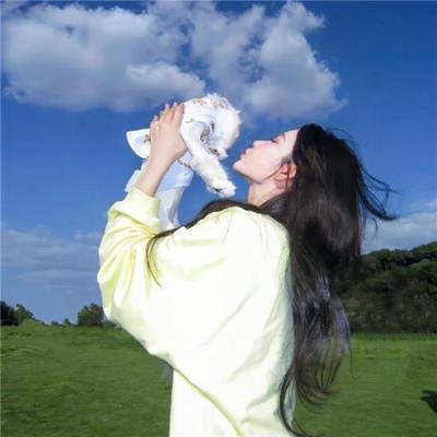 她的微笑和圈套